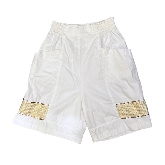 80s Vintage RIO inc White and Gold Gathered Elastic Waist Knee Length shorts